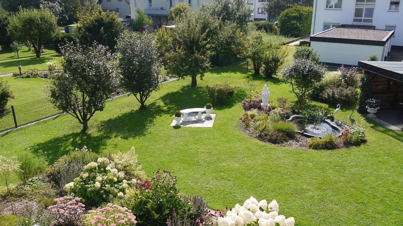 Ferienwohnung Und Gaestezimmer Iburgblick Bad Driburg Bagian luar foto