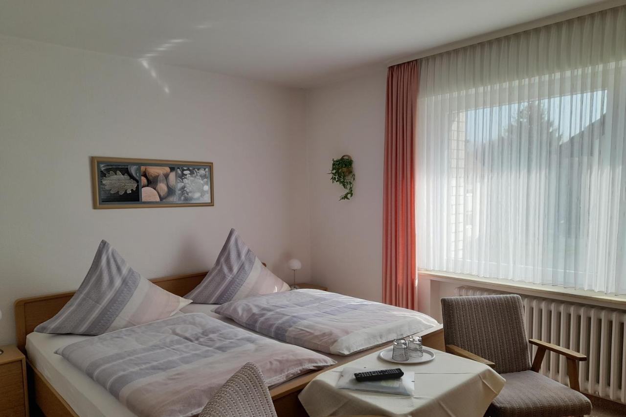 Ferienwohnung Und Gaestezimmer Iburgblick Bad Driburg Bagian luar foto