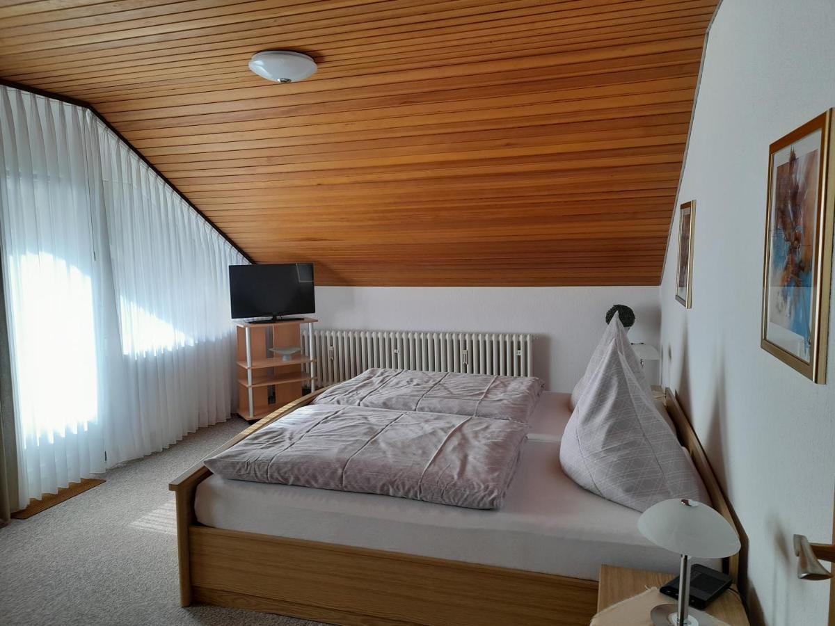 Ferienwohnung Und Gaestezimmer Iburgblick Bad Driburg Bagian luar foto