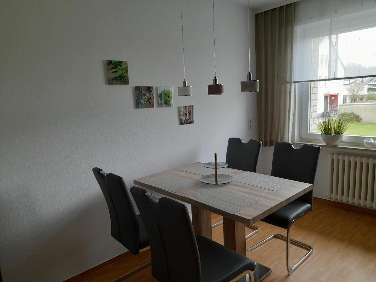 Ferienwohnung Und Gaestezimmer Iburgblick Bad Driburg Bagian luar foto