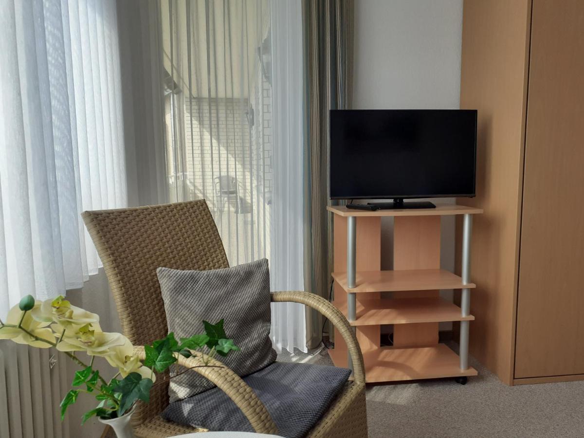 Ferienwohnung Und Gaestezimmer Iburgblick Bad Driburg Bagian luar foto